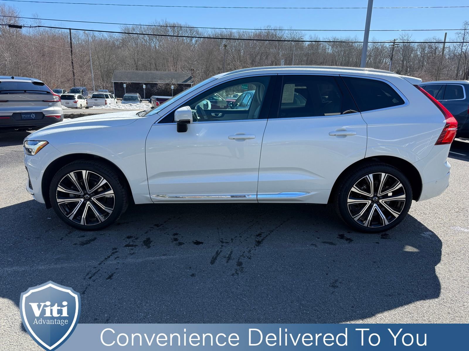 Certified 2023 Volvo XC60 B5 Ultimate w/ Climate Package image 5