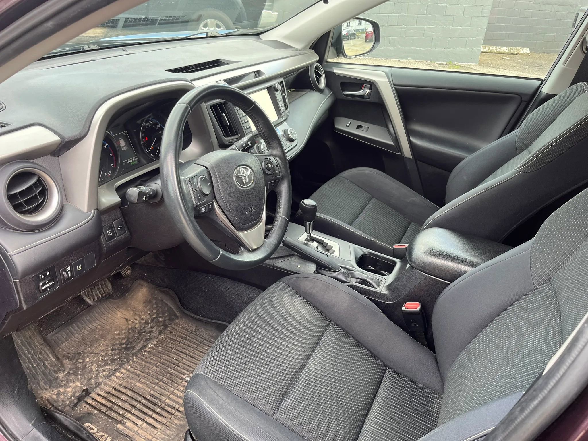 Used 2017 Toyota RAV4 XLE image 10