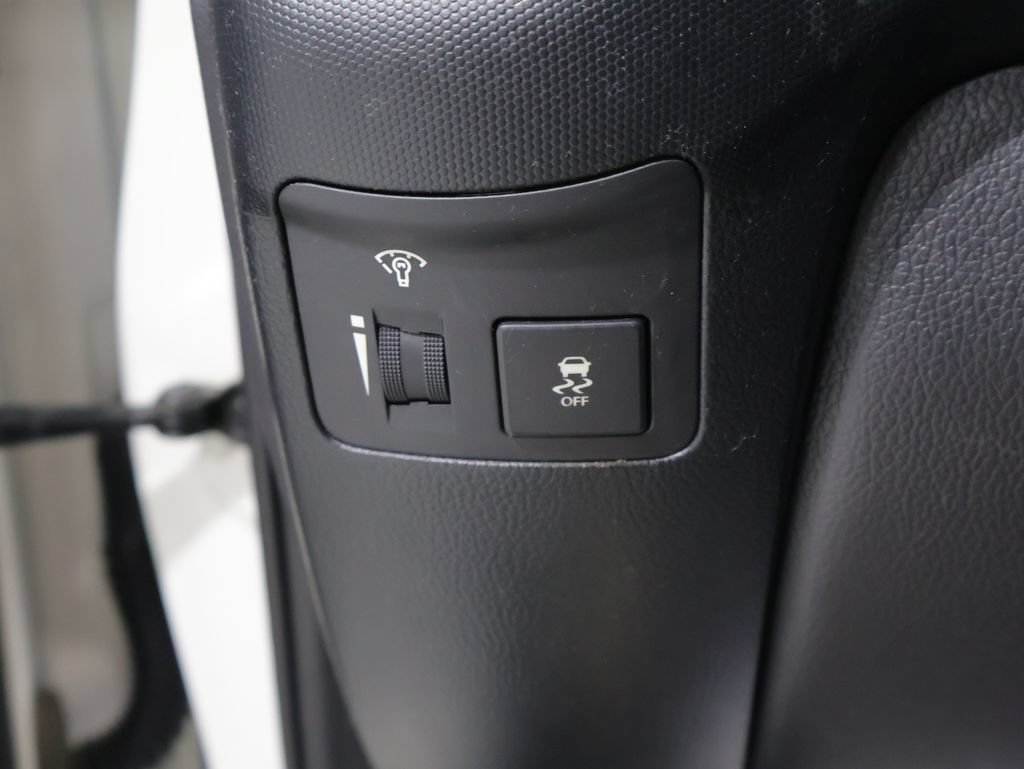 Used 2013 Kia Soul + FWD image 27