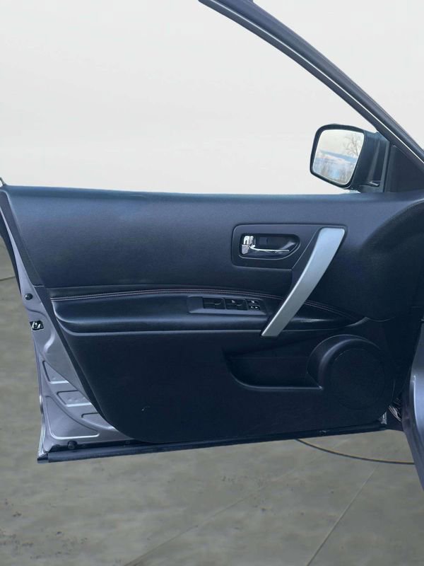 Used 2013 Nissan Rogue SL image 23