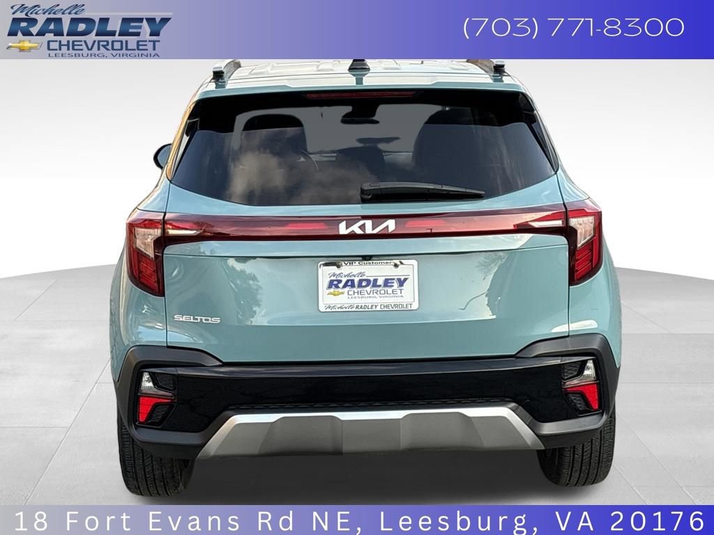 Used 2024 Kia Seltos EX image 4