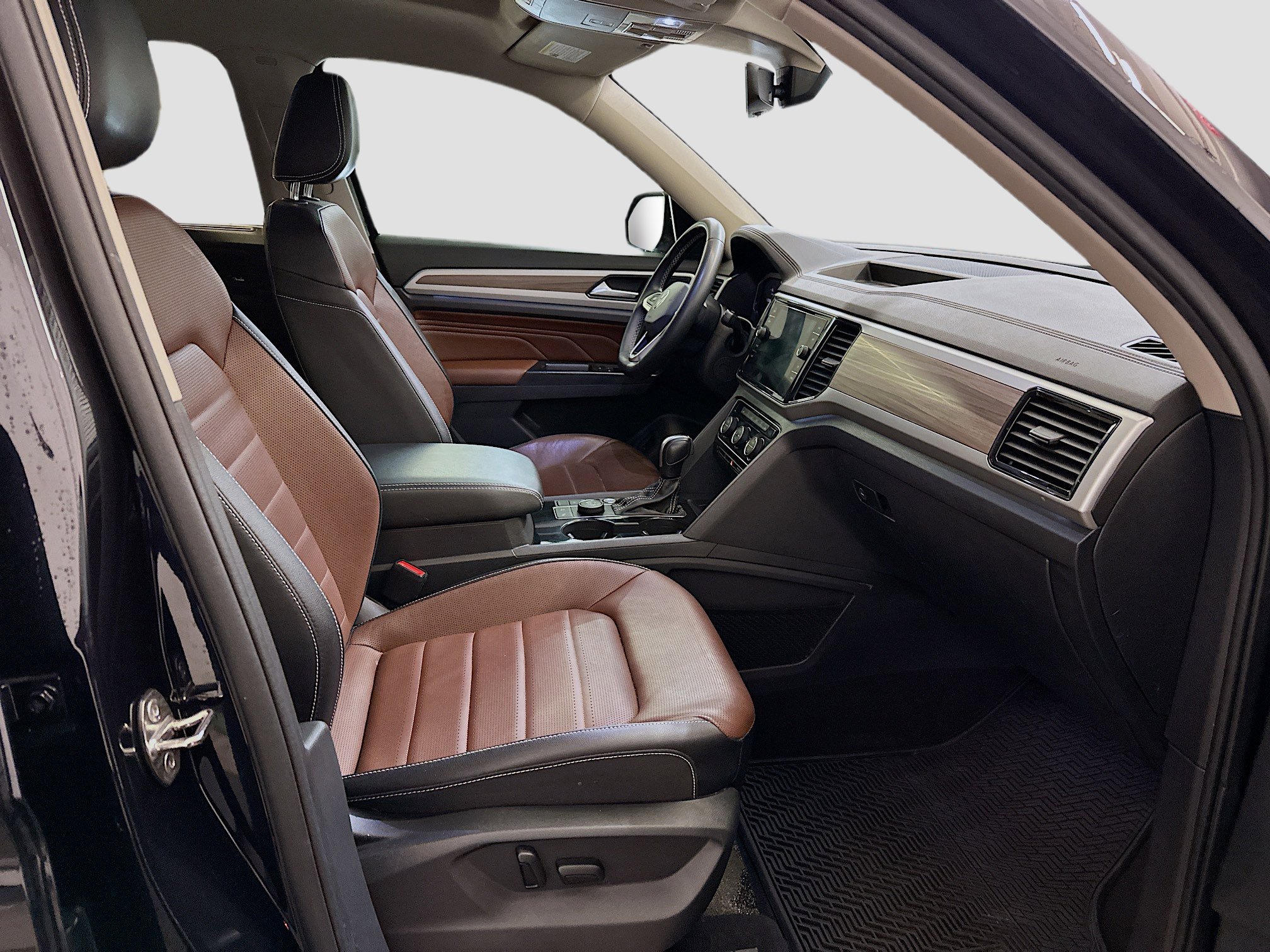 Used 2021 Volkswagen Atlas SEL Premium image 35