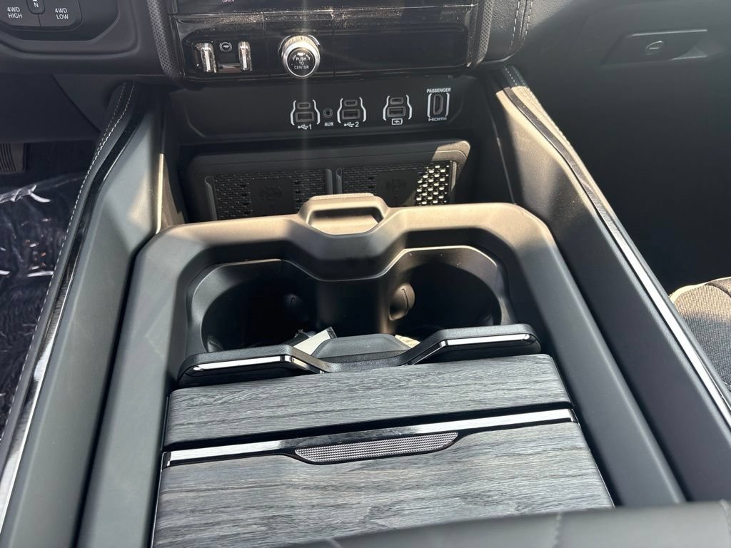 New 2026 RAM 3500 Limited AWD/4WD image 27