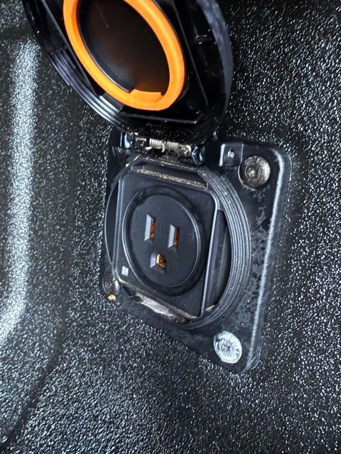 Used 2024 Chevrolet Colorado ZR2 w/ ZR2 Convenience Package III image 15