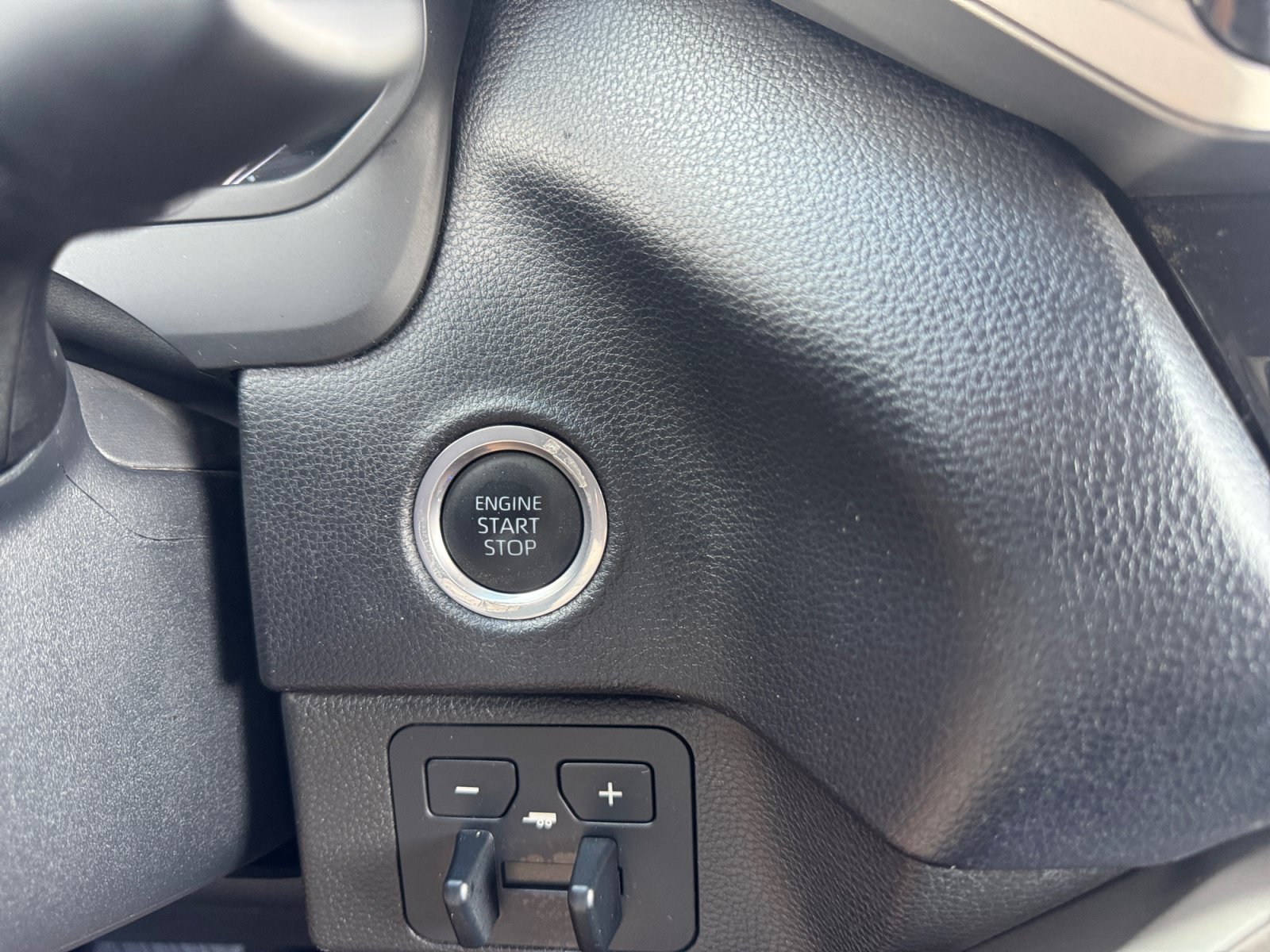 Used 2023 Toyota Tundra SR5 w/ SR5 Convenience Package AWD/4WD image 30