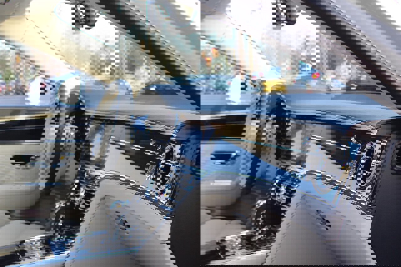 Used 2021 Bentley Flying Spur W12 image 36