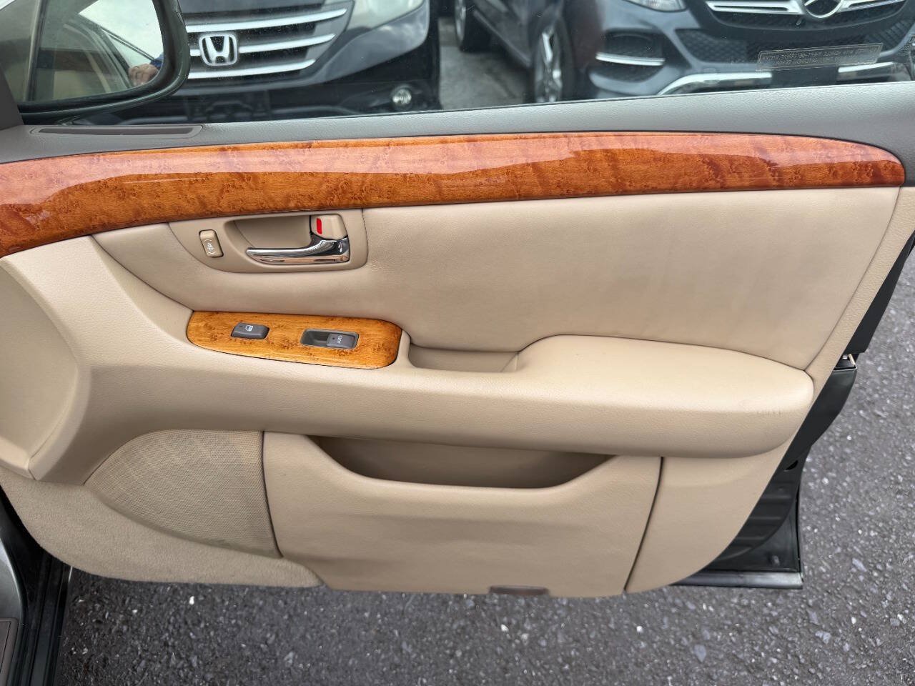 Used 2005 Lexus LS 430 w/ Modern Luxury Pkg RWD image 43