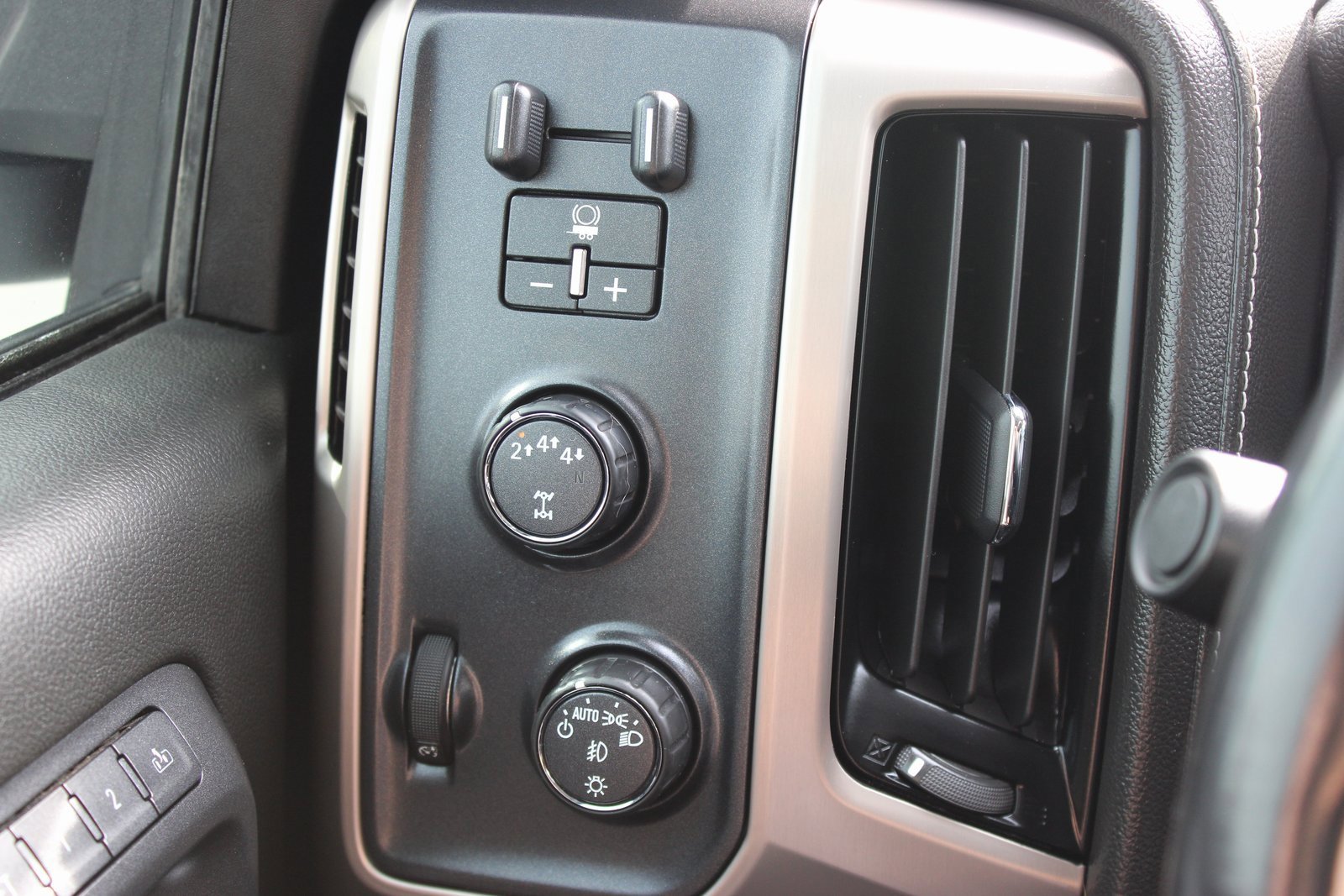 Used 2019 GMC Sierra 2500 Denali w/ Duramax Plus Package image 15