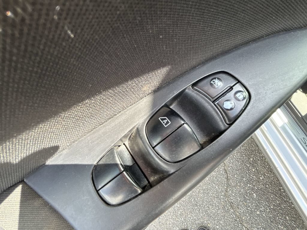 Used 2015 Nissan Sentra S FWD image 15