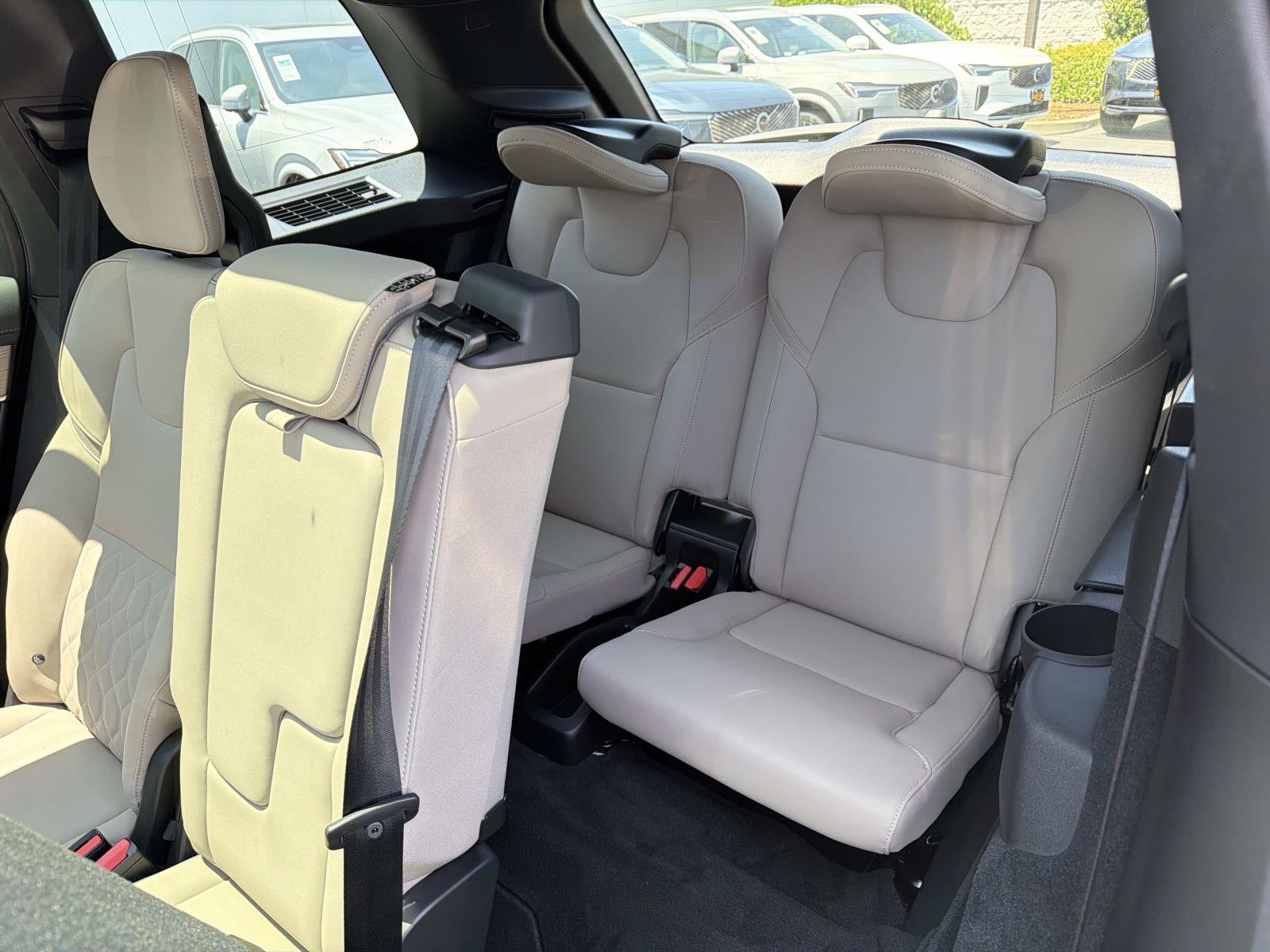 Used 2026 Volvo XC90 B6 Plus w/ Protection Package Premier AWD/4WD image 23