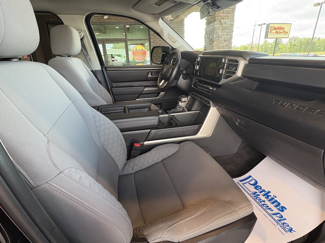 Used 2024 Toyota Tundra SR5 w/ SR5 Convenience Package AWD/4WD image 25