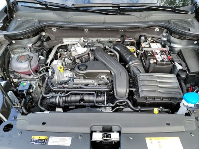 New 2025 Volkswagen Taos SE image 41