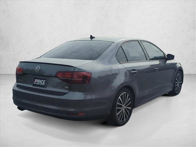 Used 2016 Volkswagen Jetta Sport image 5