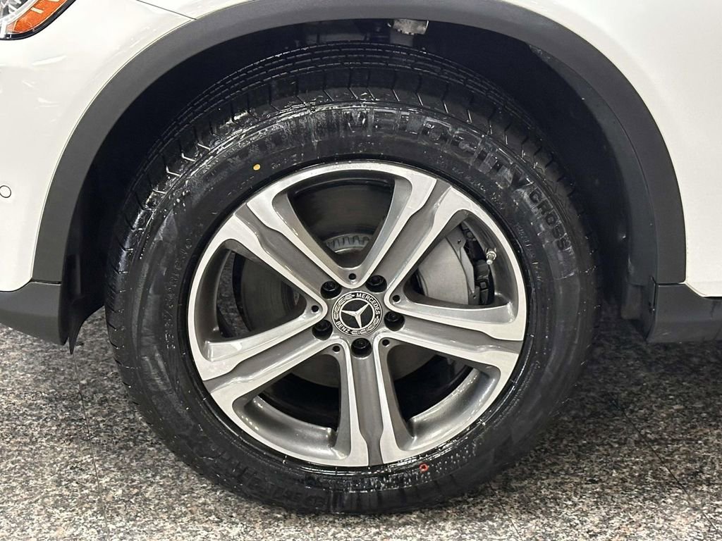 Used 2022 Mercedes-Benz GLC 300 4MATIC image 11