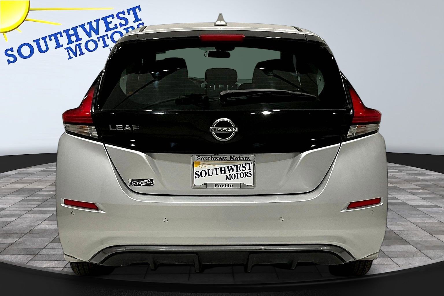 Used 2023 Nissan Leaf S FWD image 5