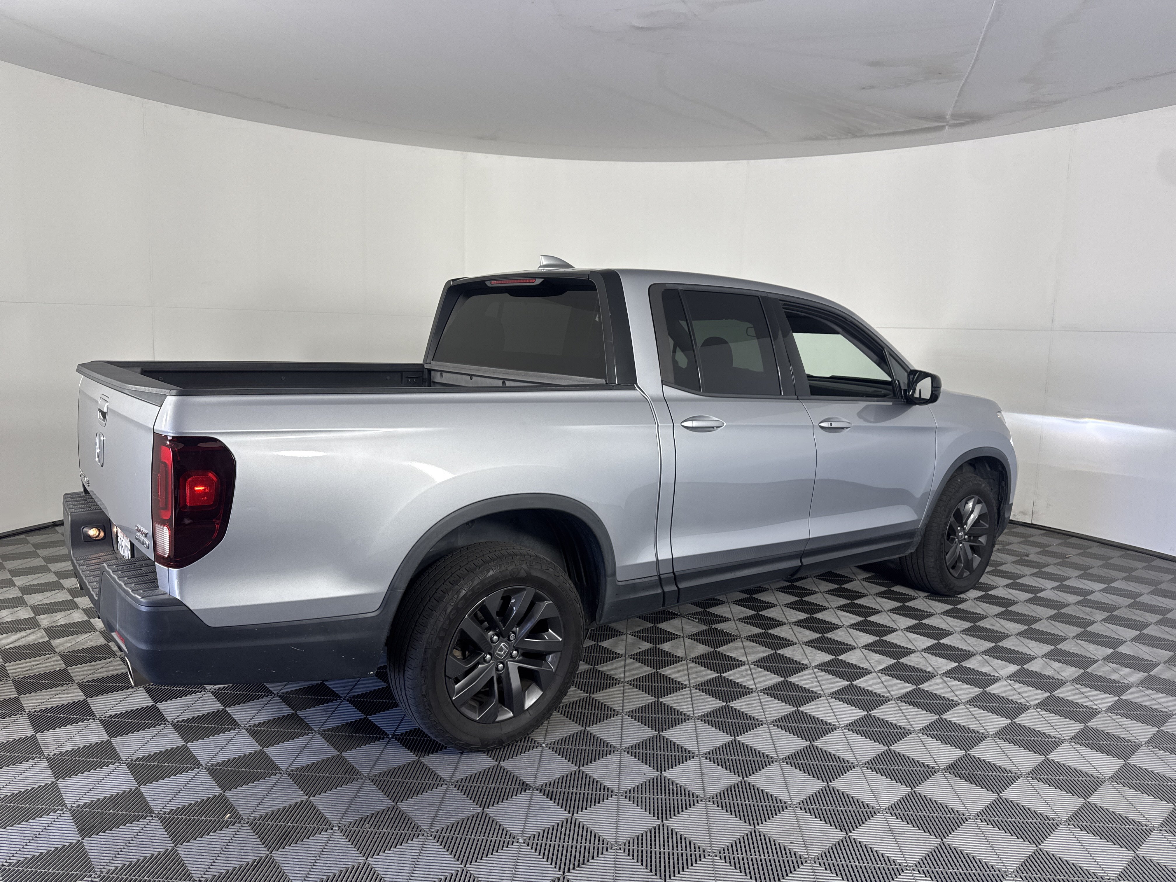 Used 2023 Honda Ridgeline Sport image 4