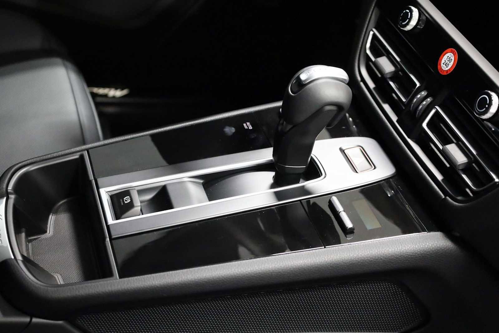 New 2026 Porsche Macan image 21