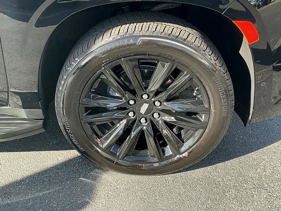 Used 2023 Cadillac Escalade ESV Sport image 10