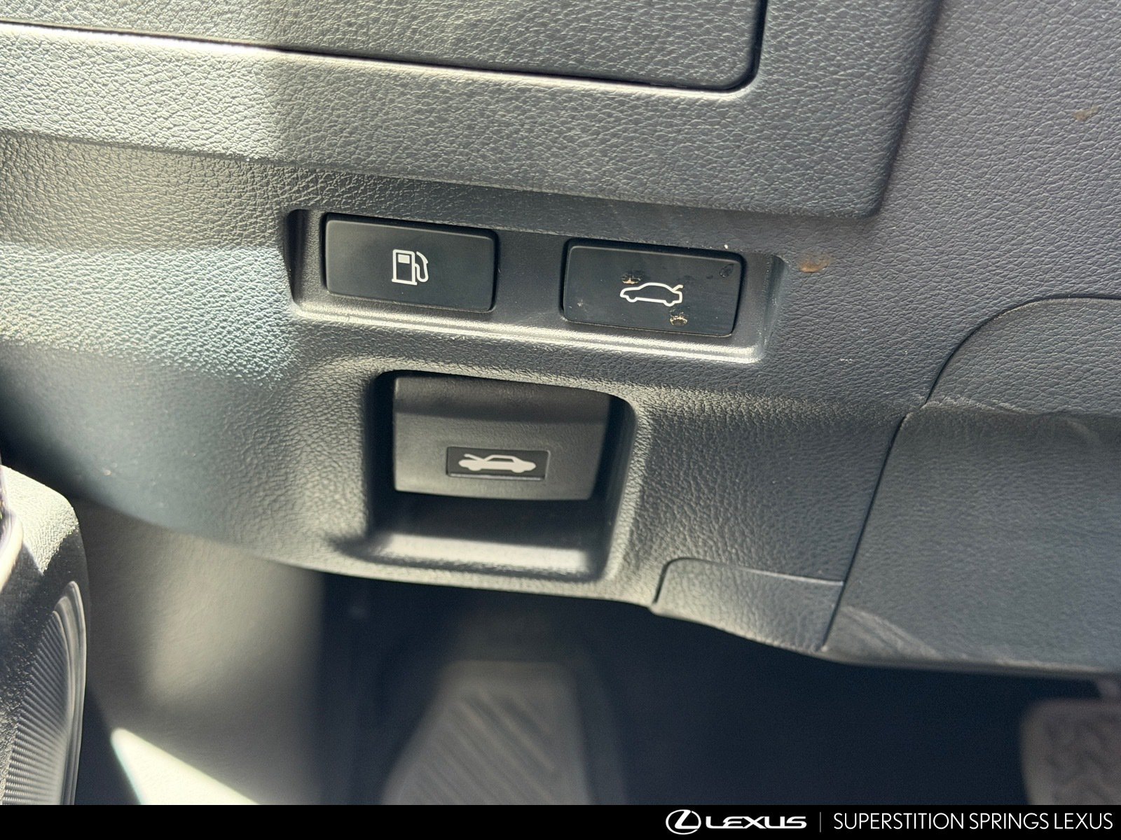 Certified 2025 Lexus ES 300h w/ Premium Package FWD image 19