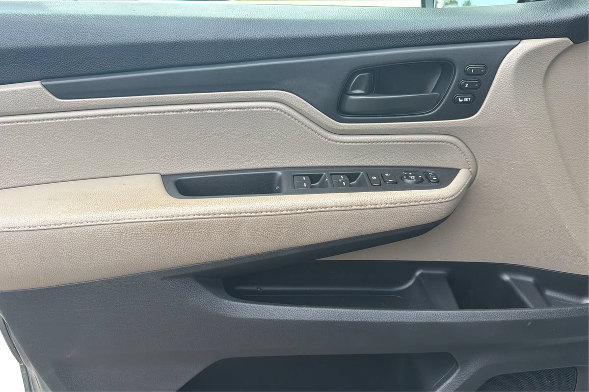 Used 2018 Honda Odyssey EX-L image 19