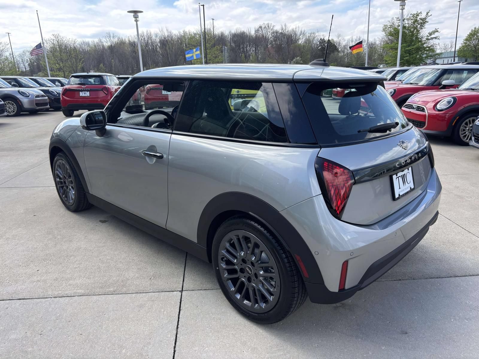 New 2026 MINI Cooper 2-Door Hardtop FWD image 7