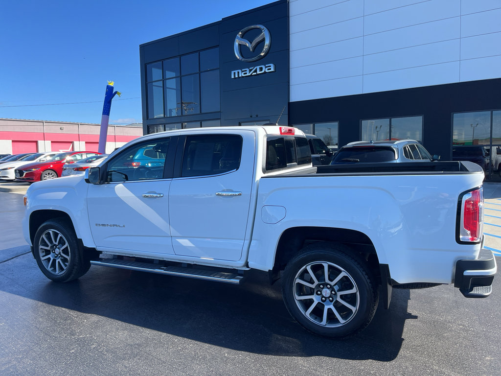 Used 2022 GMC Canyon Denali image 3