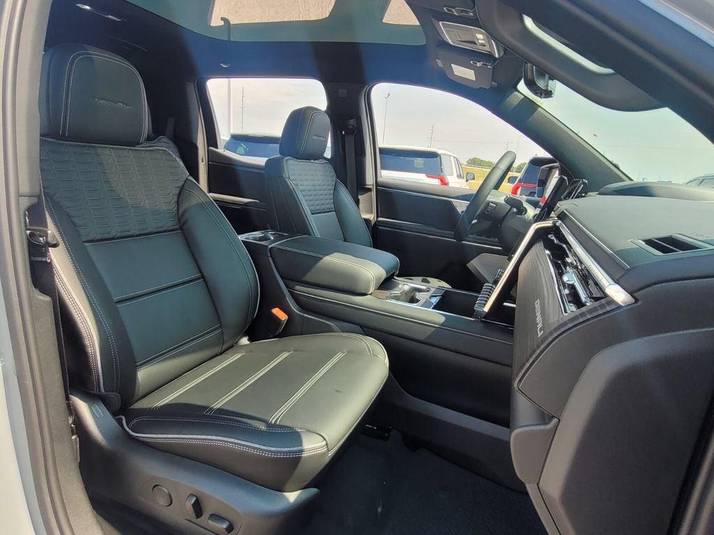 New 2024 GMC Sierra EV Denali AWD/4WD image 12