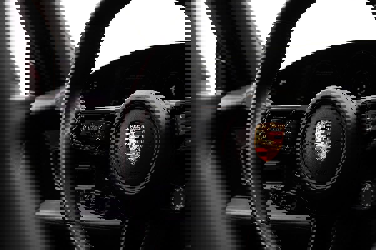 Used 2021 Porsche Taycan 4S w/ Premium Package image 15