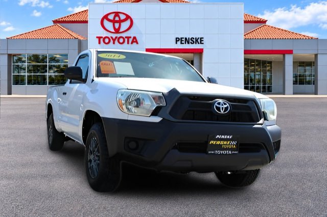 Used 2014 Toyota Tacoma 2WD Regular Cab image 2