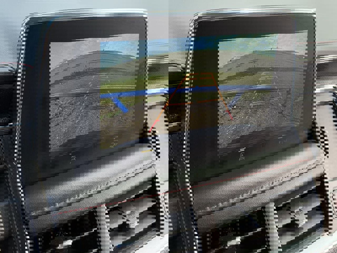 Used 2024 Chevrolet Suburban RST image 22