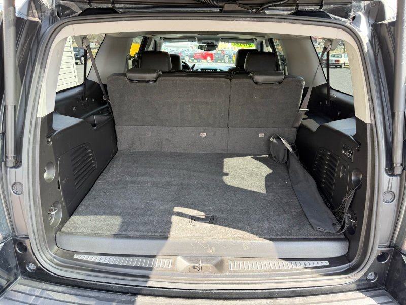 Used 2018 GMC Yukon XL SLT w/ HD Trailering Package image 13