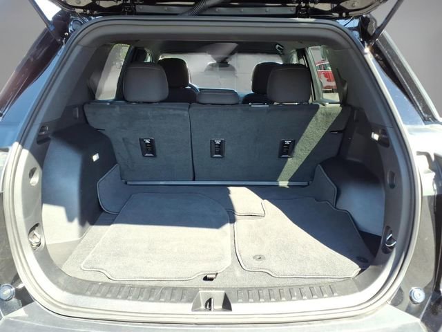 Used 2026 Chevrolet Equinox LT FWD image 11