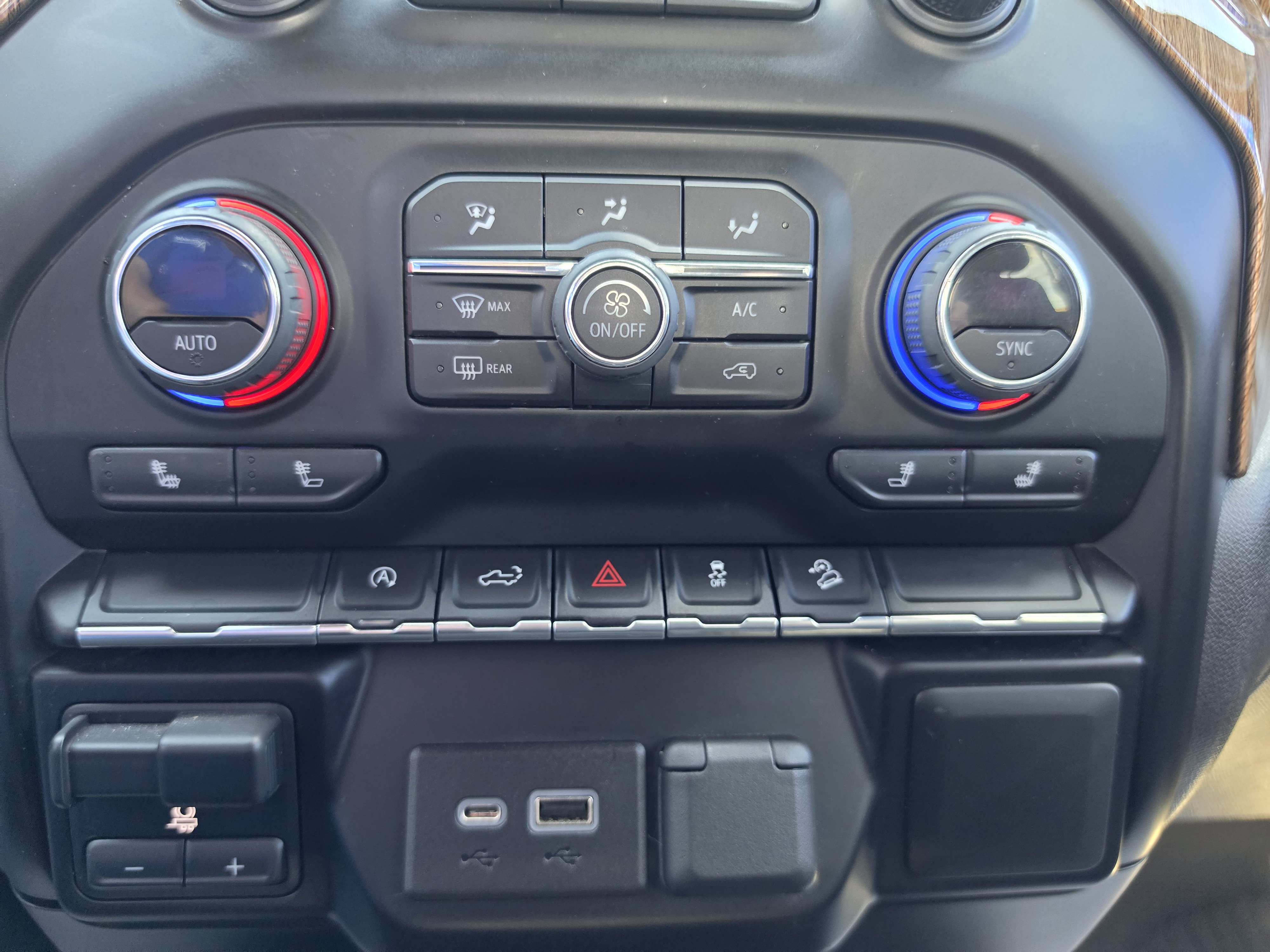Used 2021 Chevrolet Silverado 1500 RST AWD/4WD image 27