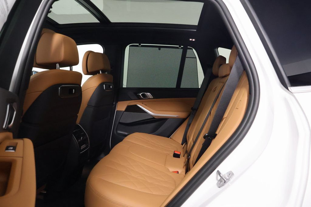 New 2026 BMW X5 xDrive50e AWD/4WD image 6