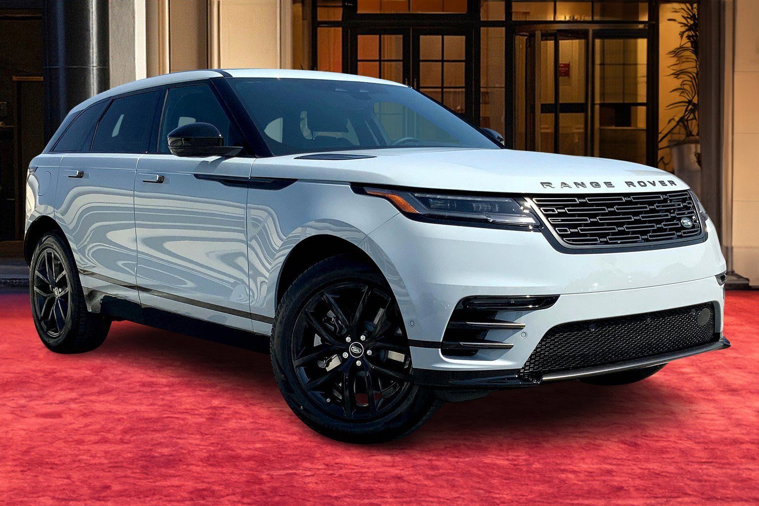 New 2026 Land Rover Range Rover Velar Dynamic SE image 14