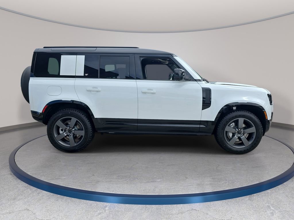 New 2026 Land Rover Defender 110 X-Dynamic SE AWD/4WD image 4
