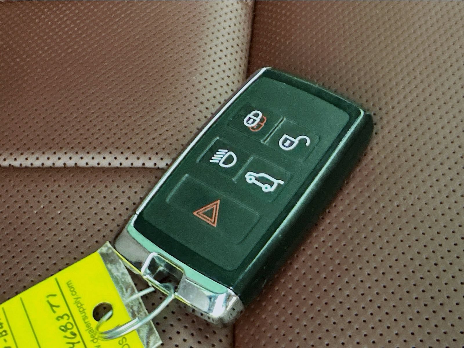 Used 2025 Land Rover Range Rover SE AWD/4WD image 46