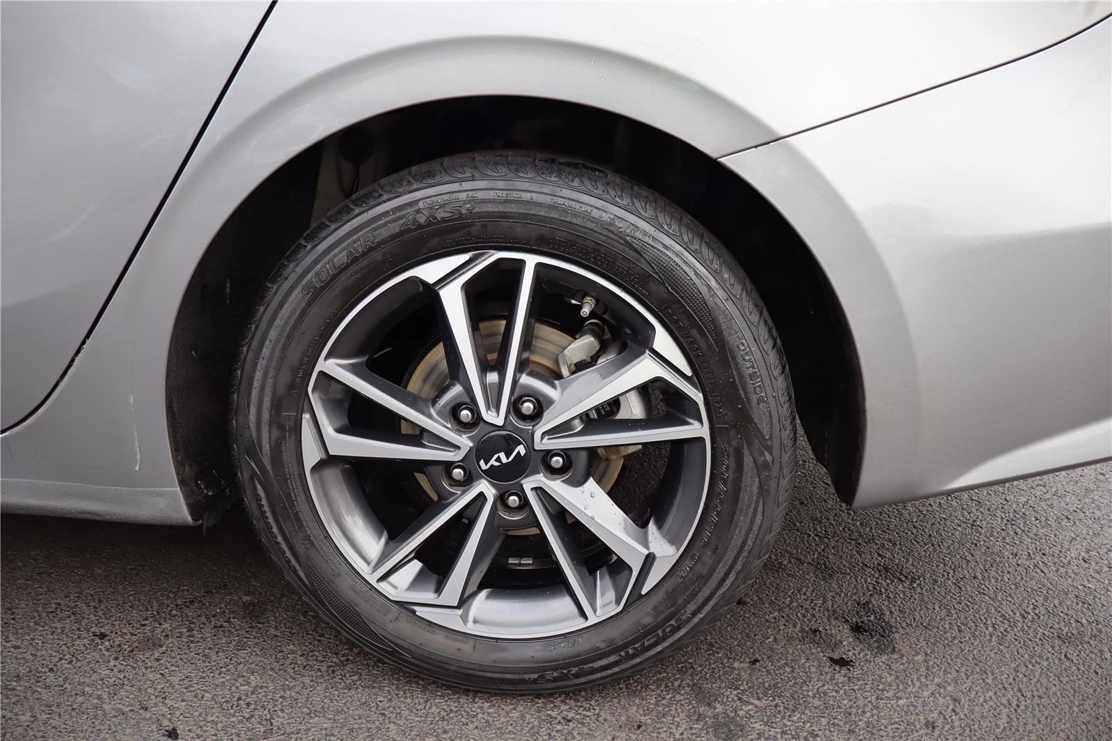 Used 2022 Kia Forte LXS w/ LXS Technology Package image 10