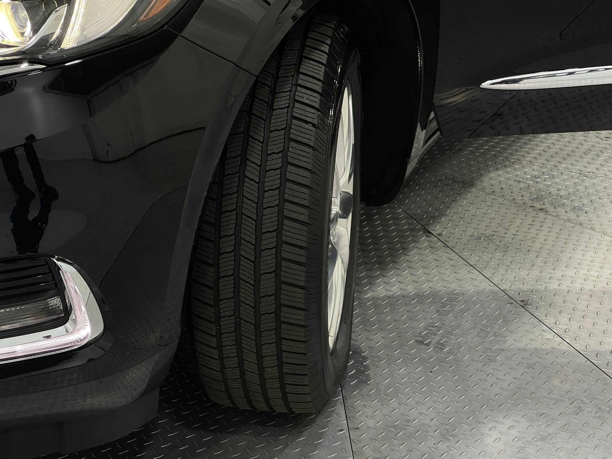 Used 2019 Buick Enclave Premium w/ Experience Buick Package FWD image 40
