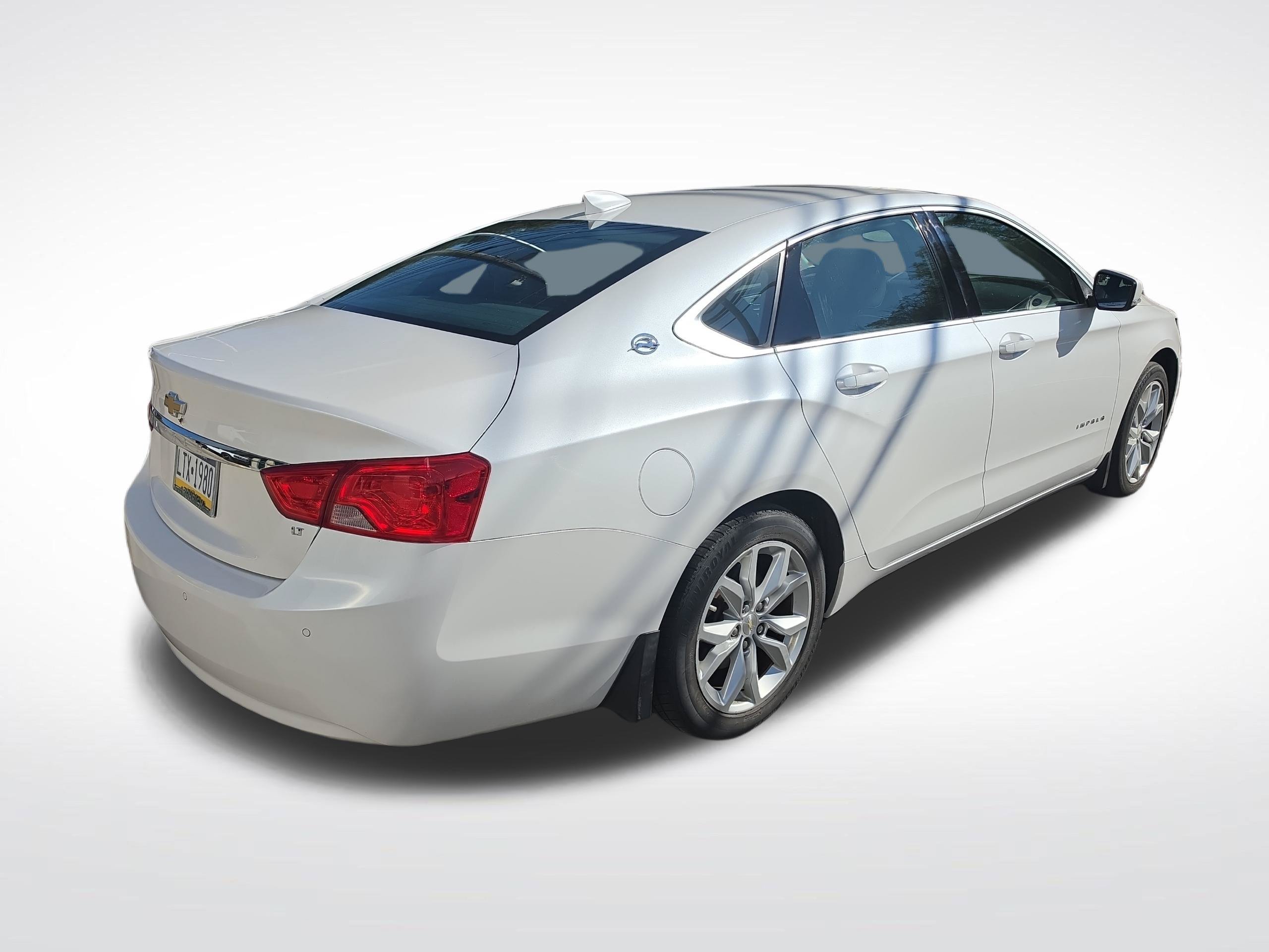 Used 2016 Chevrolet Impala LT w/ Leather Package FWD image 3