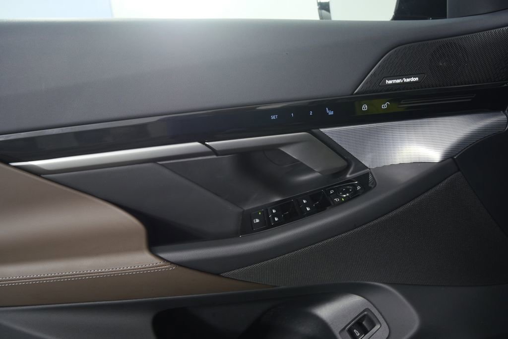 Certified 2026 BMW 530i image 8