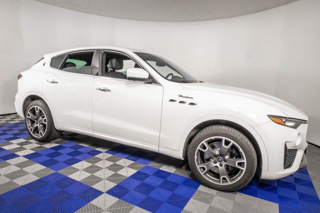 Used 2023 Maserati Levante Modena image 3