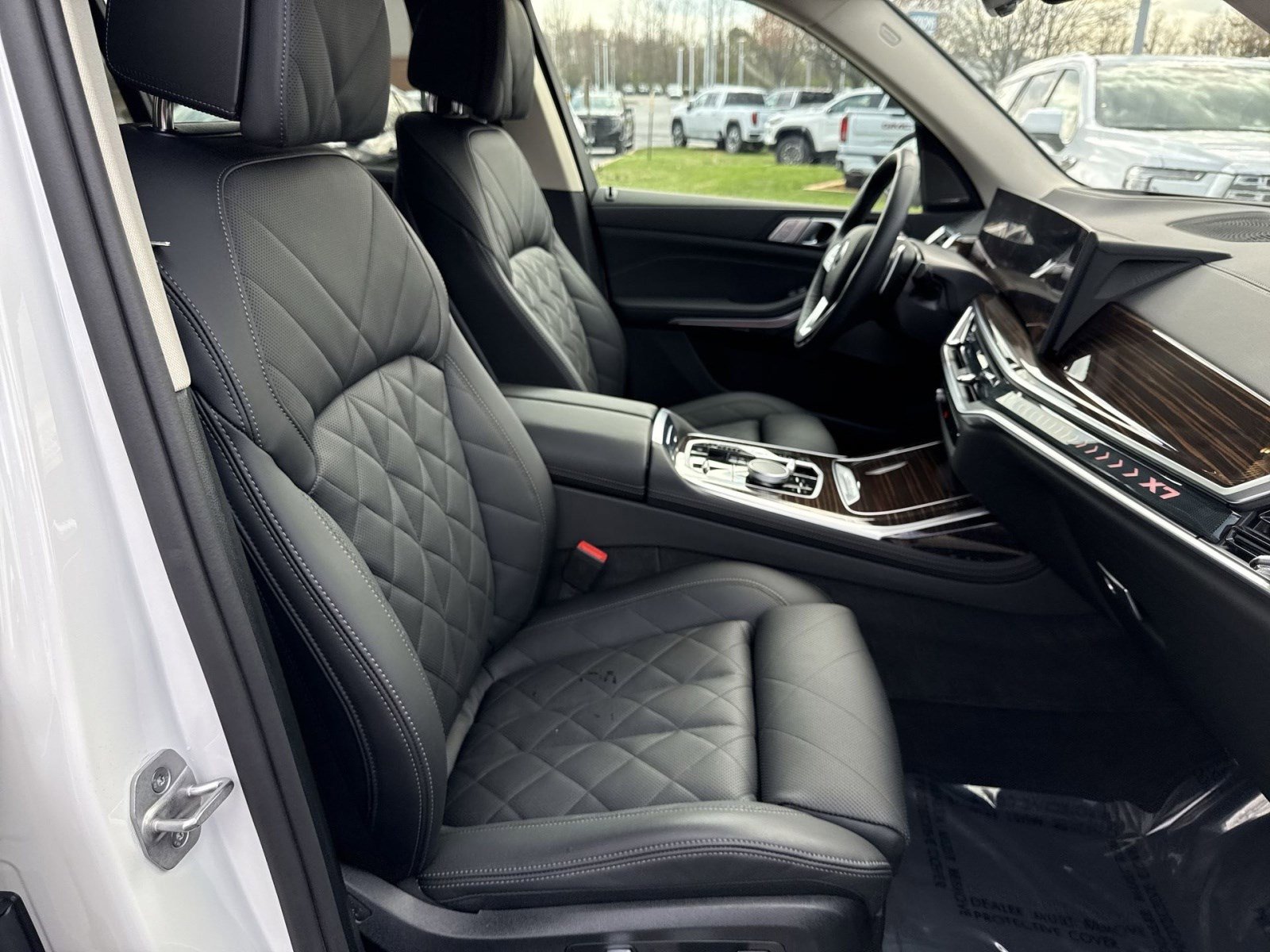 Used 2026 BMW X7 xDrive40i image 26