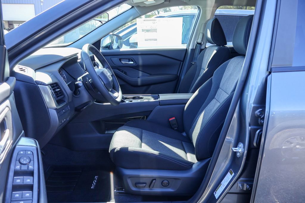 New 2026 Nissan Rogue SV image 7