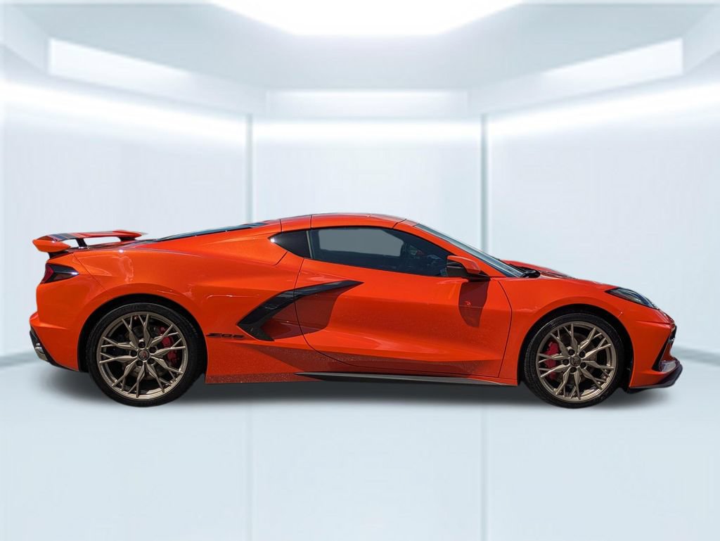 Used 2025 Chevrolet Corvette Stingray Preferred Cpe w/ Z51 Performance Package RWD image 6