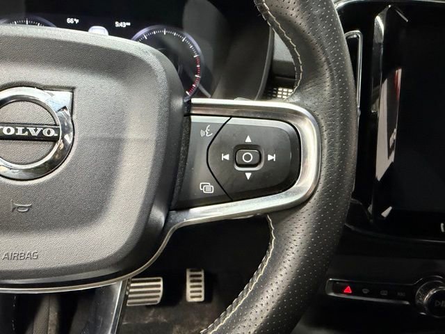 Used 2019 Volvo XC40 T5 R-Design image 16