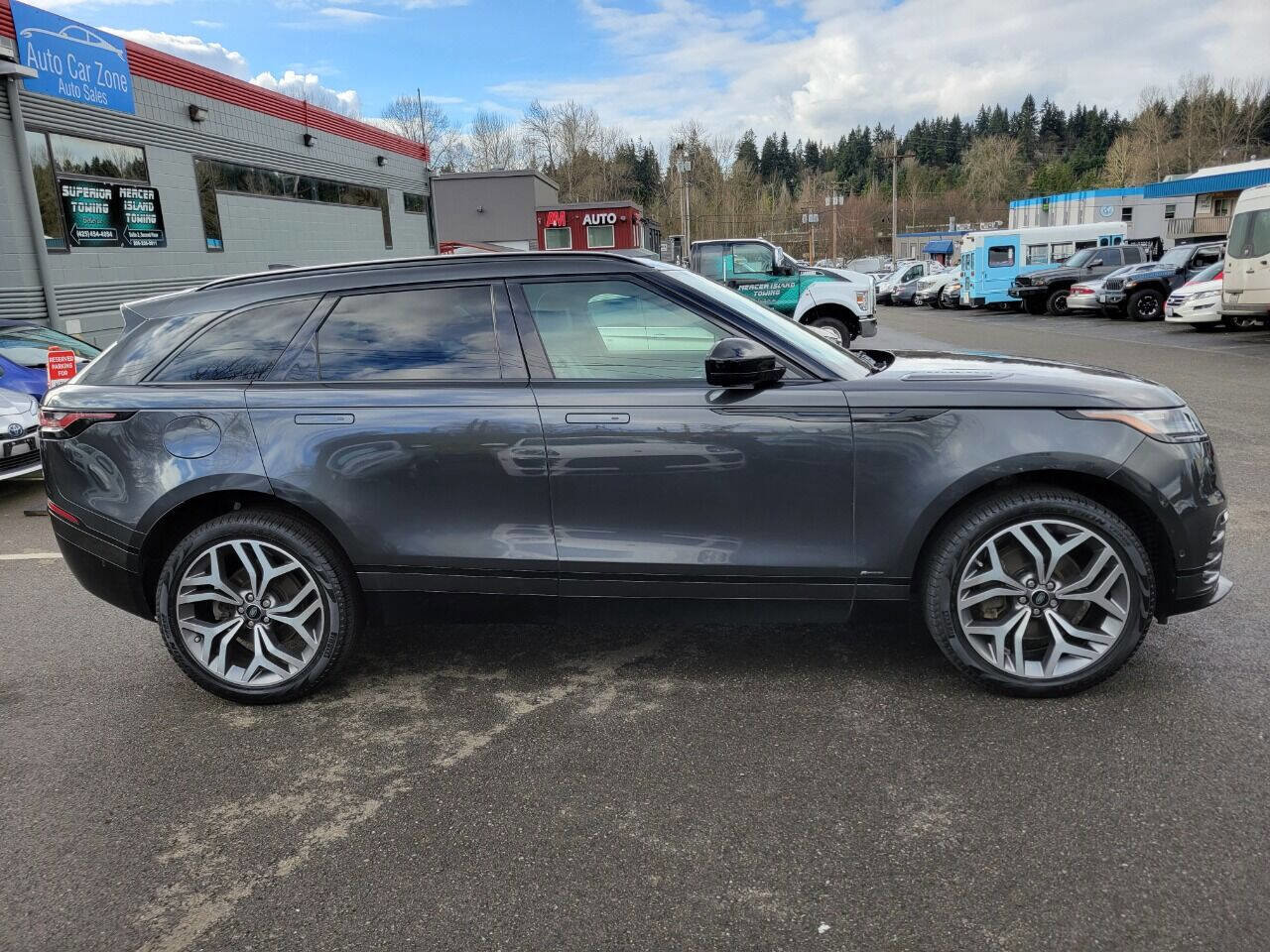 Used 2020 Land Rover Range Rover Velar R-Dynamic HSE image 8