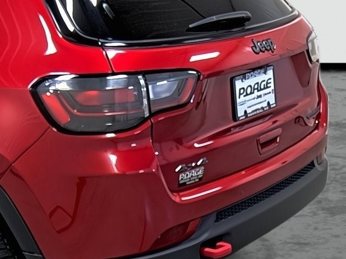 Used 2025 Jeep Compass Trailhawk w/ Trailhawk Elite Group AWD/4WD image 10