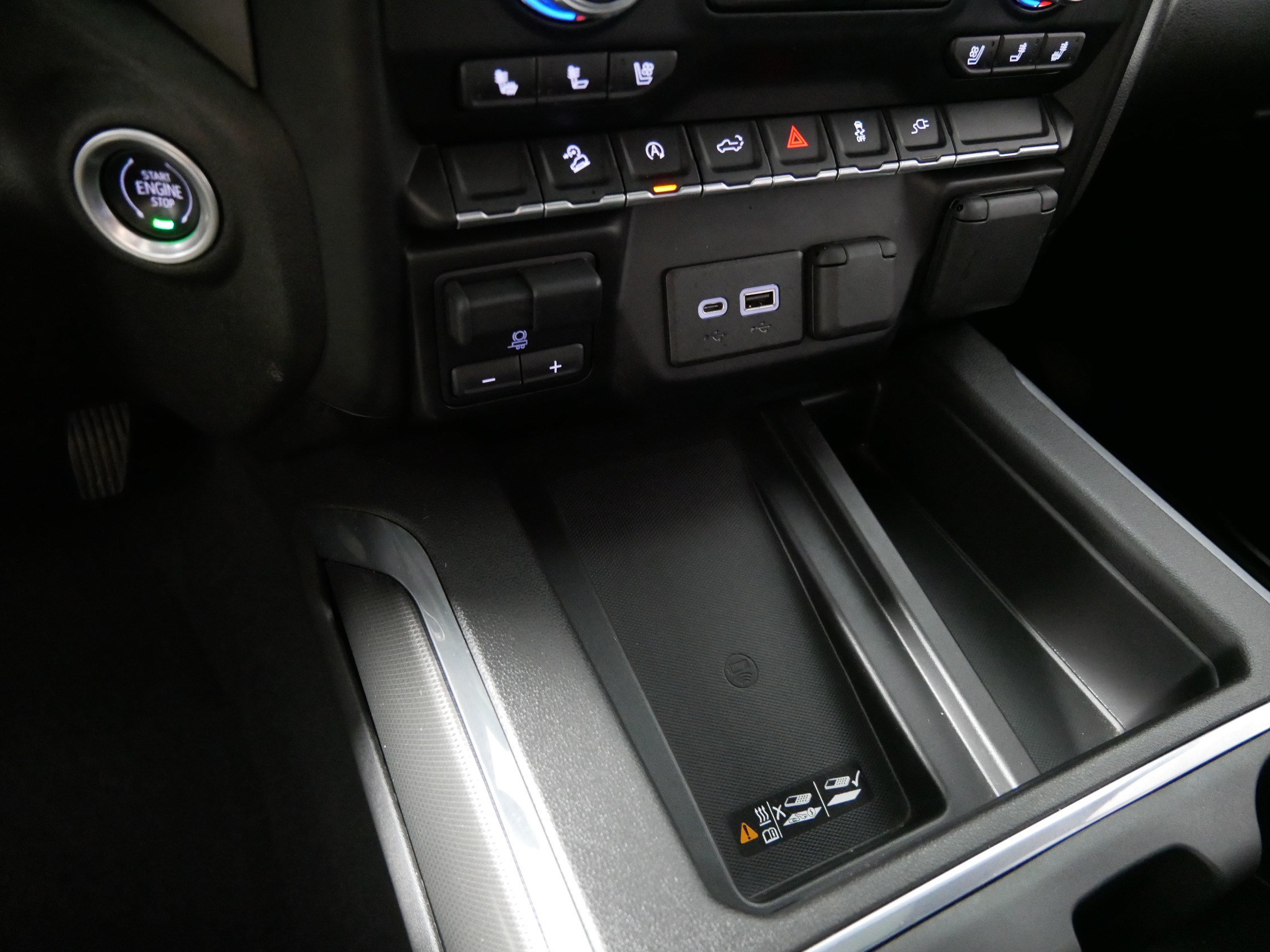 Used 2021 GMC Sierra 1500 AT4 w/ AT4 Preferred Package AWD/4WD image 29