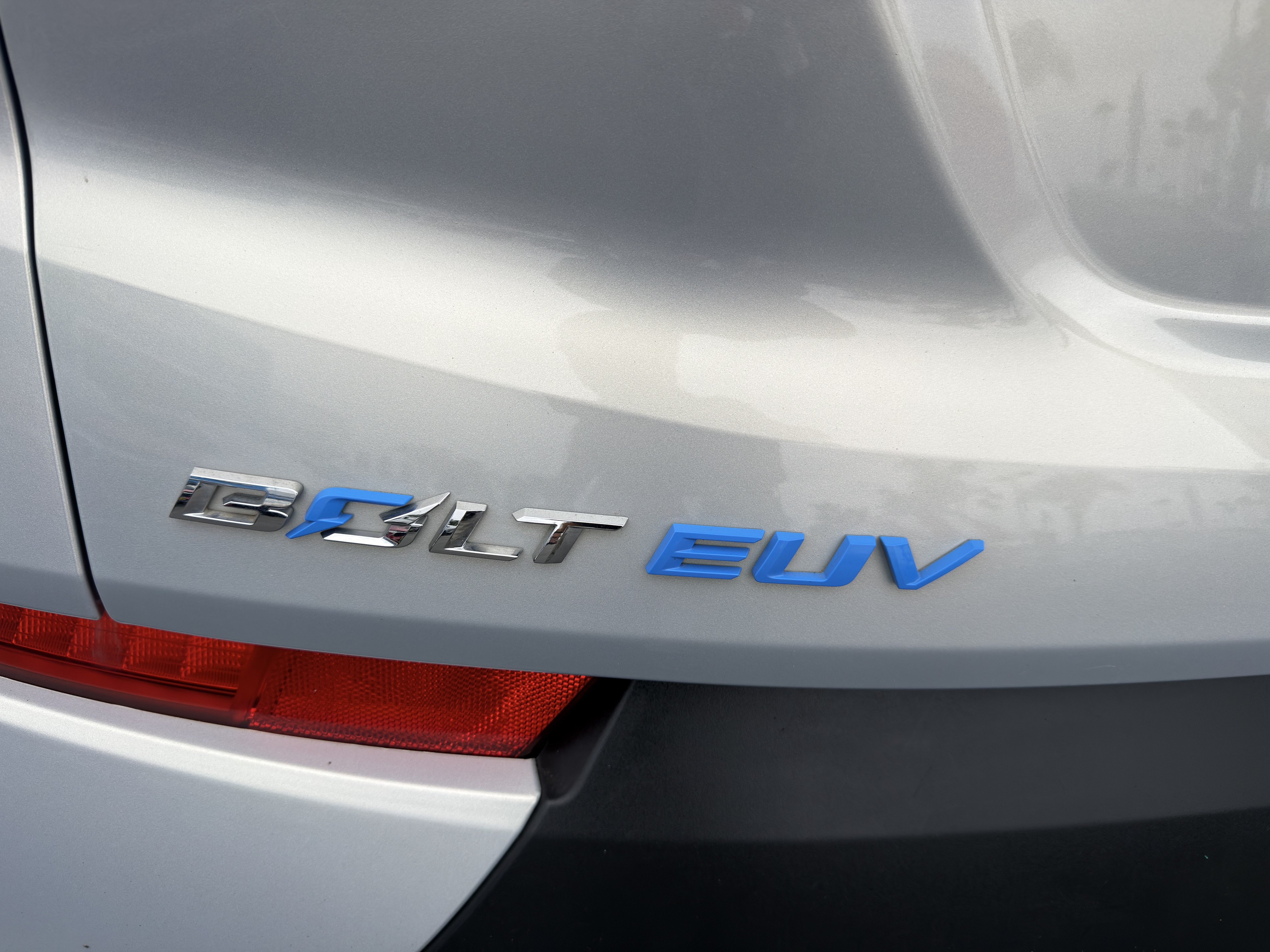 Used 2023 Chevrolet Bolt EUV Premier w/ Sun & Sound Package FWD image 42
